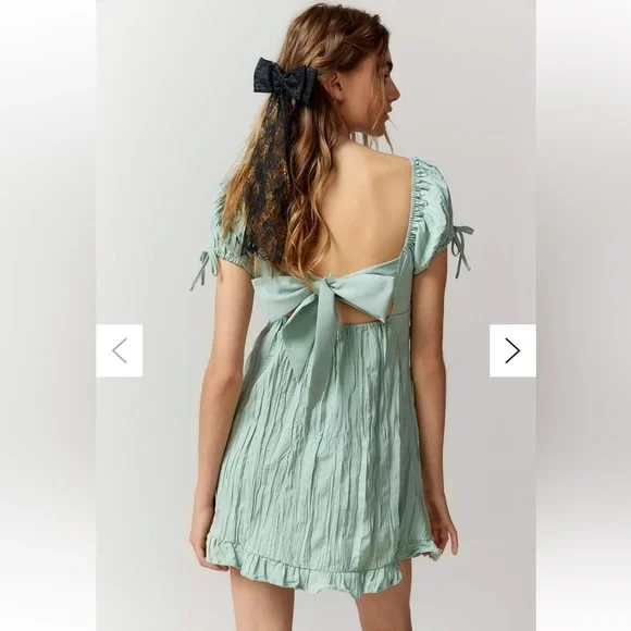 Kimchi Blue Claudette Crinkle Babydoll Mini Dress